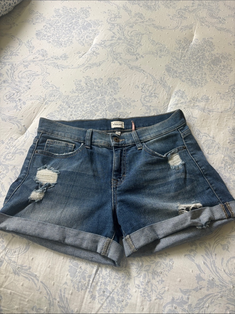 Women’s Vintage Wash Distressed Denim Shorts - Blue